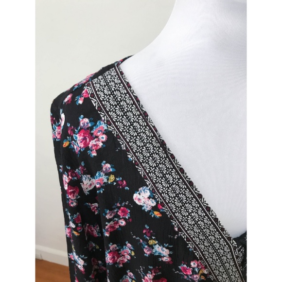 Almost Famous Floral Surplus Wrap Front Top - Picture 11 of 13